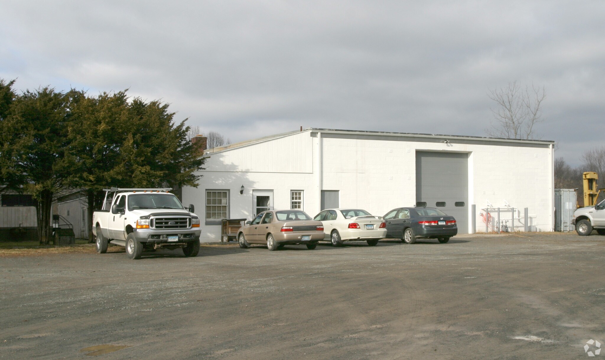 85 Pierson Ln, Windsor, CT for sale Primary Photo- Image 1 of 1