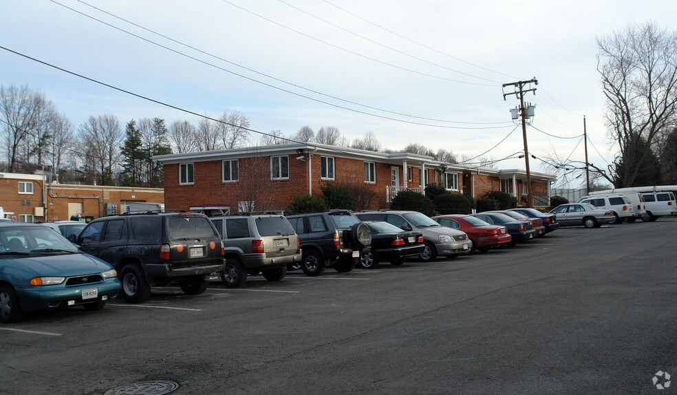 7307 Highland St, Springfield, VA for lease - Building Photo - Image 2 of 26