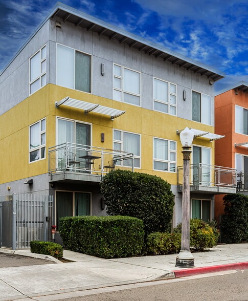 1759 Fulton St, Fresno, CA for sale - Building Photo - Image 2 of 35