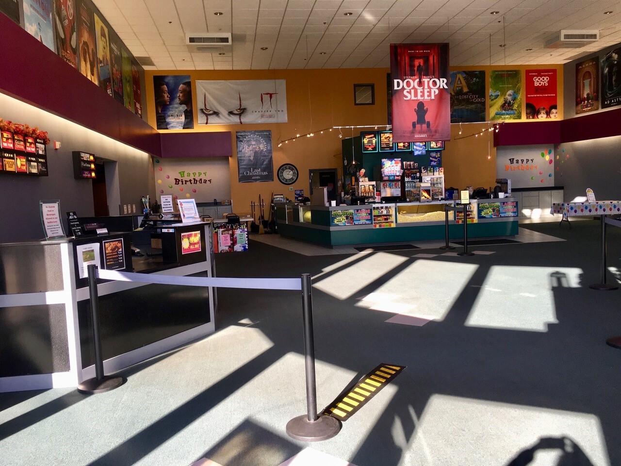 396 Old Hartford Rd, Colchester, CT 06415 Gallery Cinemas 19,754 SF