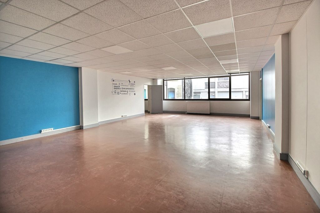 37-39 Rue Saint-Sébastien, Paris for lease Building Photo- Image 1 of 10