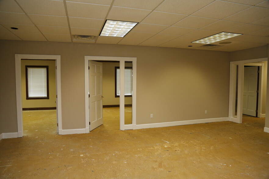 7000 Hampton Ctr, Morgantown, WV for lease - Interior Photo - Image 3 of 15