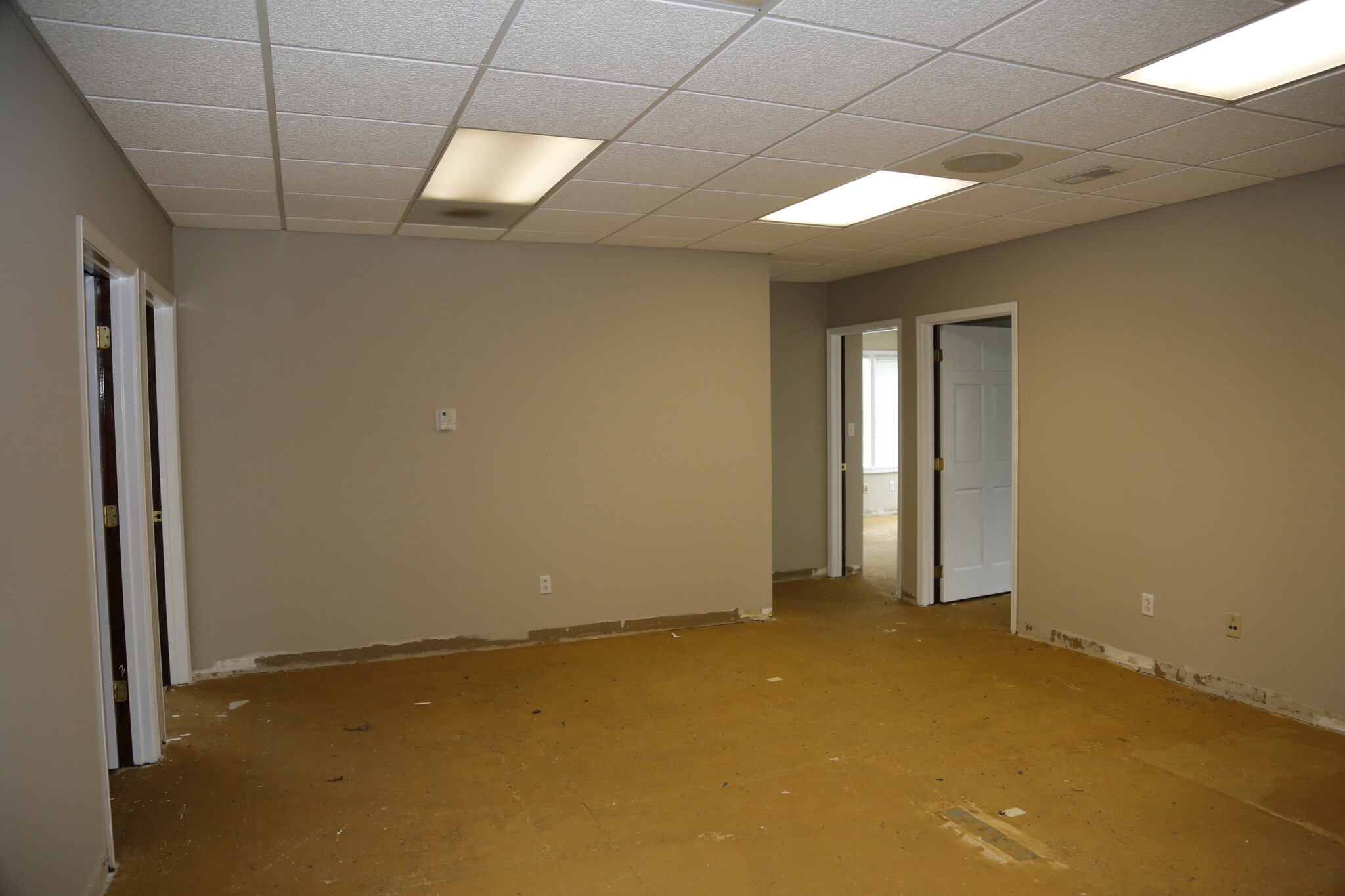 7000 Hampton Ctr, Morgantown, WV for lease Interior Photo- Image 1 of 2