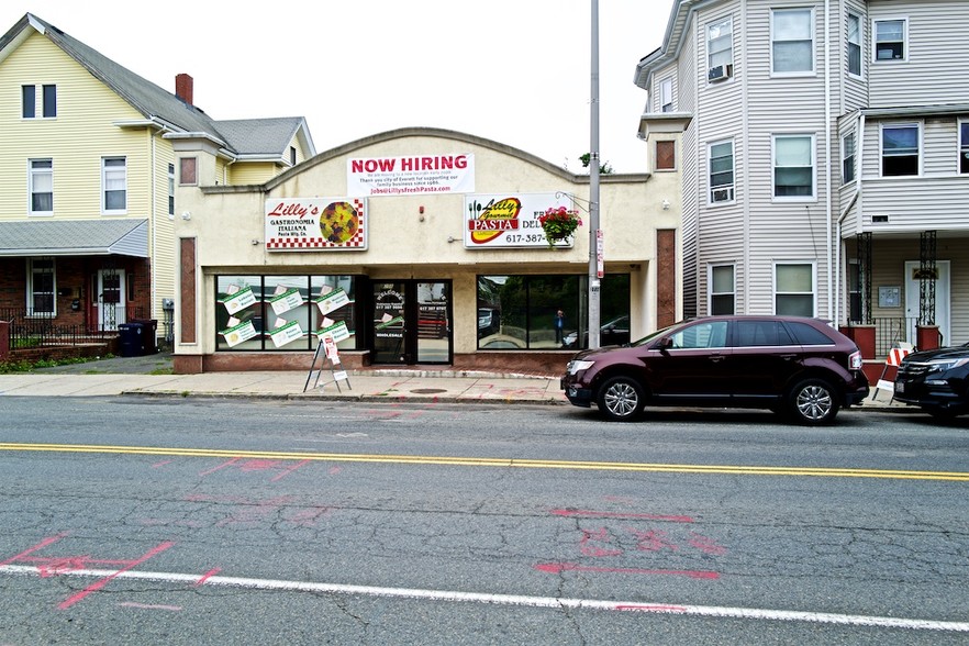 208 Main St, Everett, MA for sale - Building Photo - Image 1 of 1