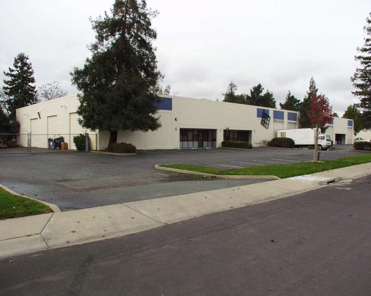 2442 Estand Way, Pleasant Hill, CA for lease - Primary Photo - Image 1 of 7