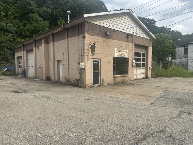 1124 Rodi Rd, Turtle Creek, PA for sale - Primary Photo - Image 1 of 3