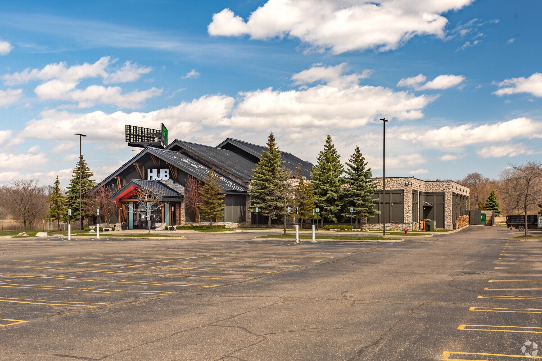 2550 Takata Dr, Auburn Hills, MI for sale Primary Photo- Image 1 of 1