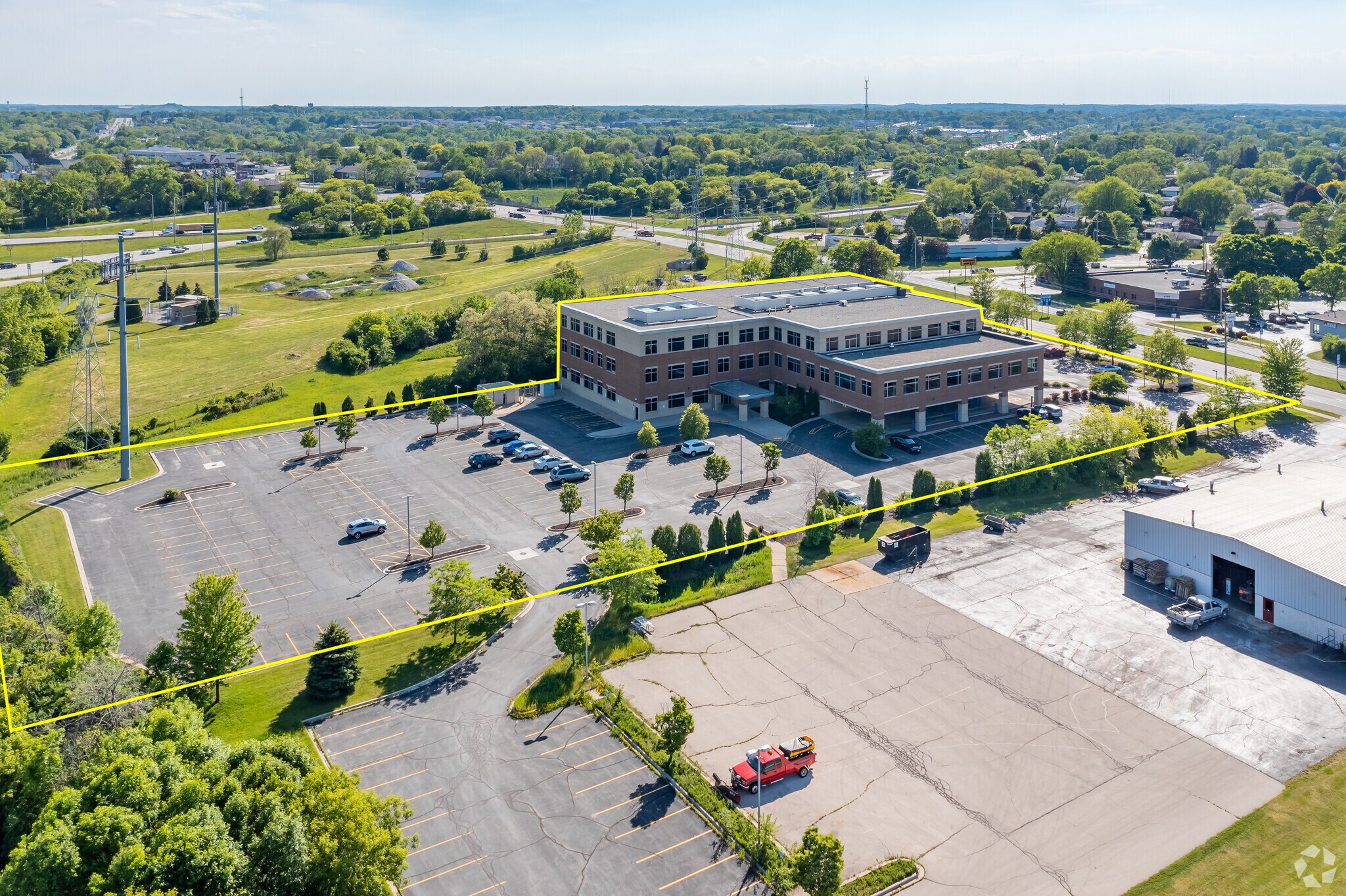 4131 W Loomis Rd, Greenfield, WI 53221 Aurora Health Center