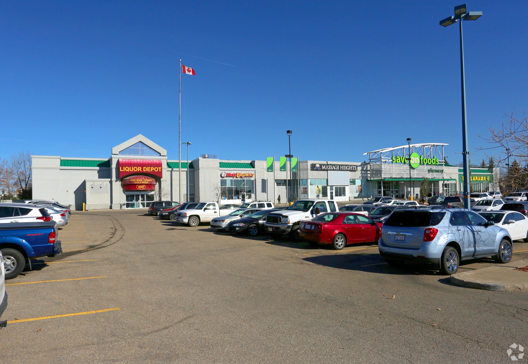 10401 Mayfield Rd NW, Edmonton, AB for sale Primary Photo- Image 1 of 1