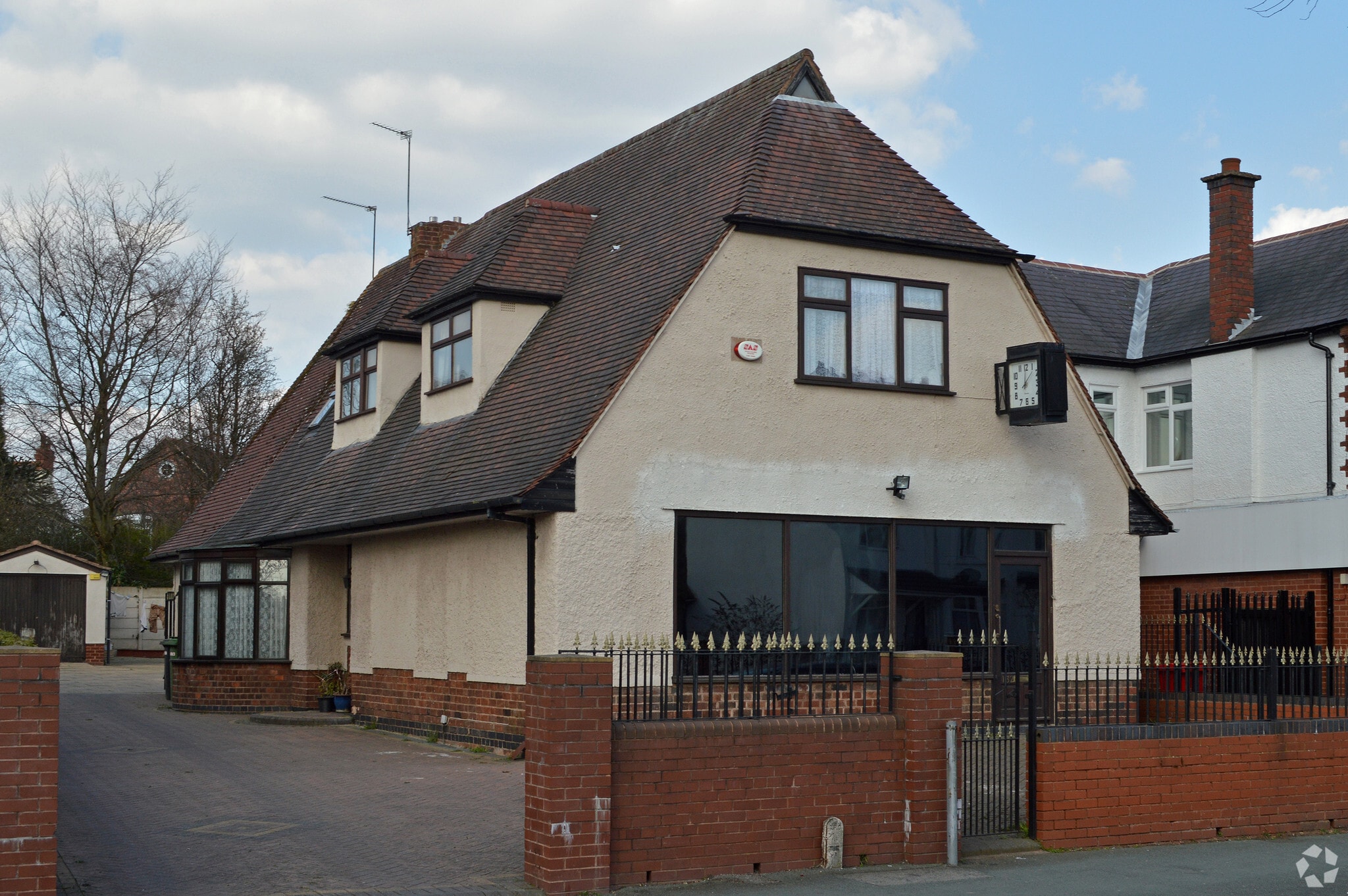 132 Birches Barn Rd, Wolverhampton for sale Primary Photo- Image 1 of 1