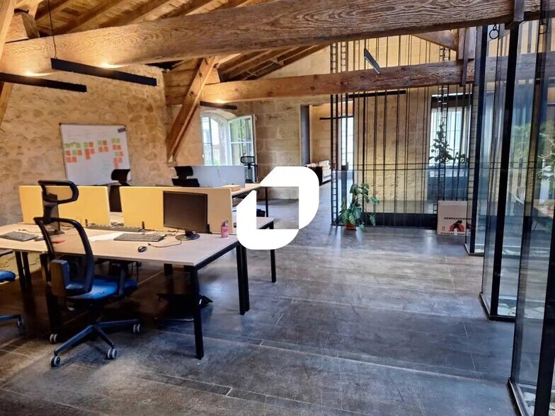 Office in Bordeaux for sale - Interior Photo - Image 2 of 20