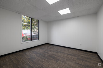 3520 W 69th St, Little Rock, AR for lease Interior Photo- Image 2 of 3