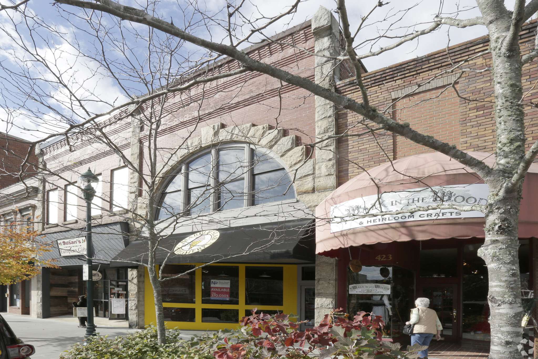 421 N Main St, Hendersonville, NC for sale Primary Photo- Image 1 of 1