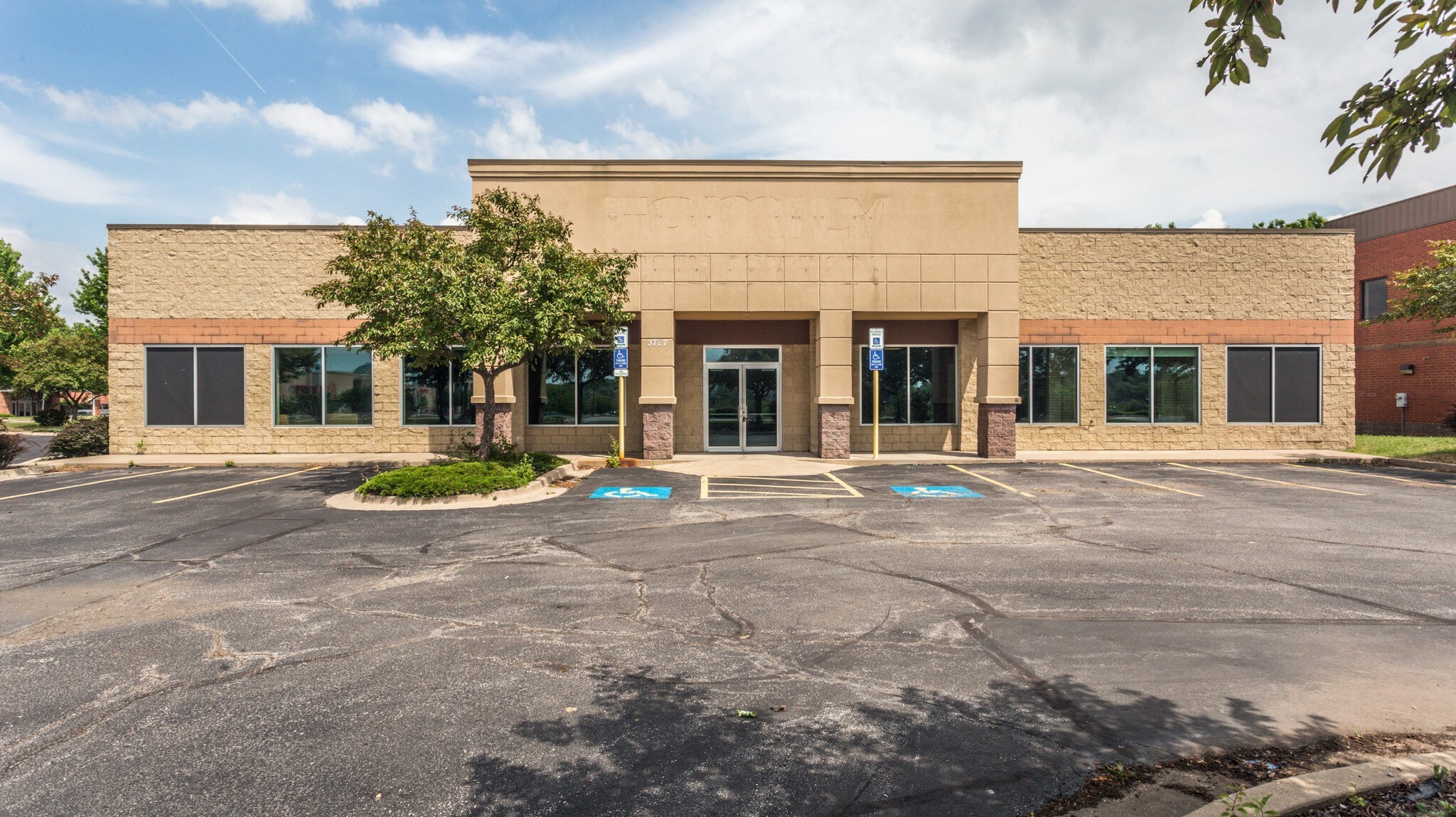 3727 S Bolger Rd, Independence, MO for sale Primary Photo- Image 1 of 1