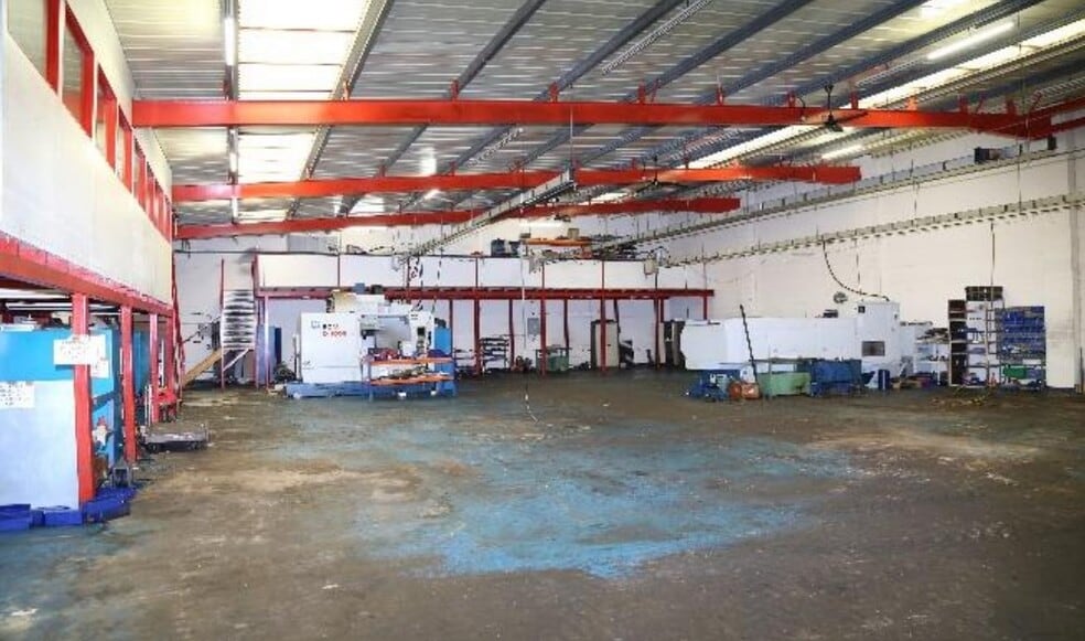 Shelton Rd, Corby for lease - Interior Photo - Image 3 of 6