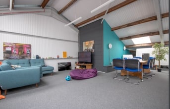 Shaftesbury Ln, Blandford Forum for lease Interior Photo- Image 2 of 3