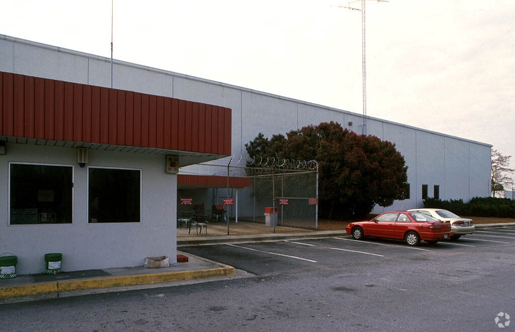 3755 Atlanta Industrial Pky N, Atlanta, GA 30331 Empire Distributors