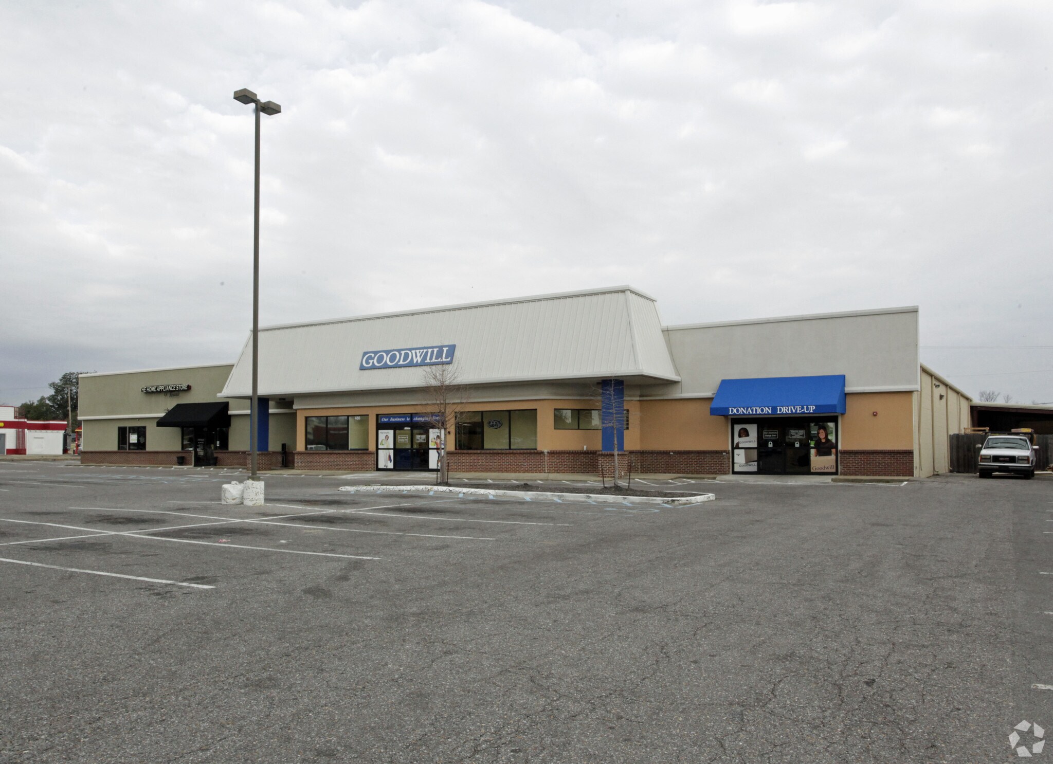 470-480 Commerce St, Hernando, MS for sale Primary Photo- Image 1 of 1