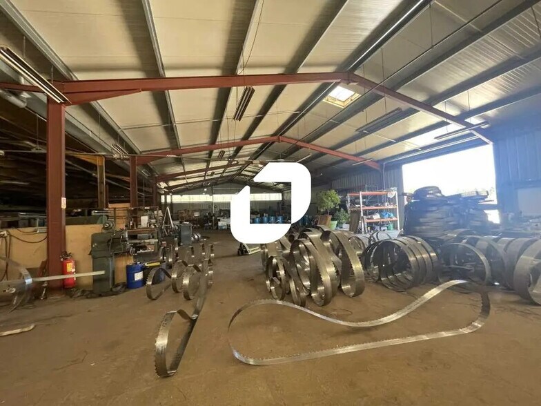 Office in Belin-Béliet for lease - Interior Photo - Image 1 of 5