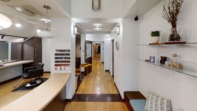 5 Via De Luna Dr, Gulf Breeze, FL for lease Interior Photo- Image 2 of 9