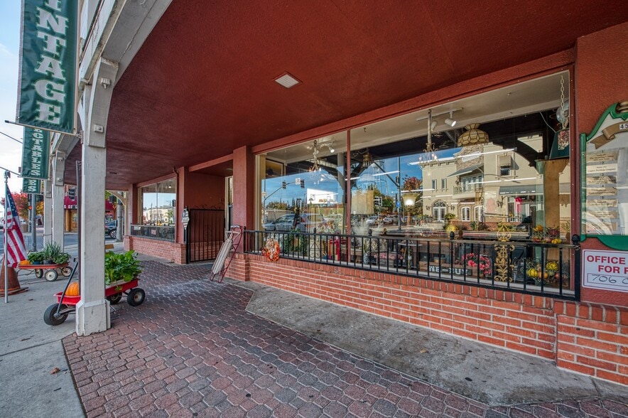 456 Clovis Ave, Clovis, CA for lease - Building Photo - Image 3 of 7