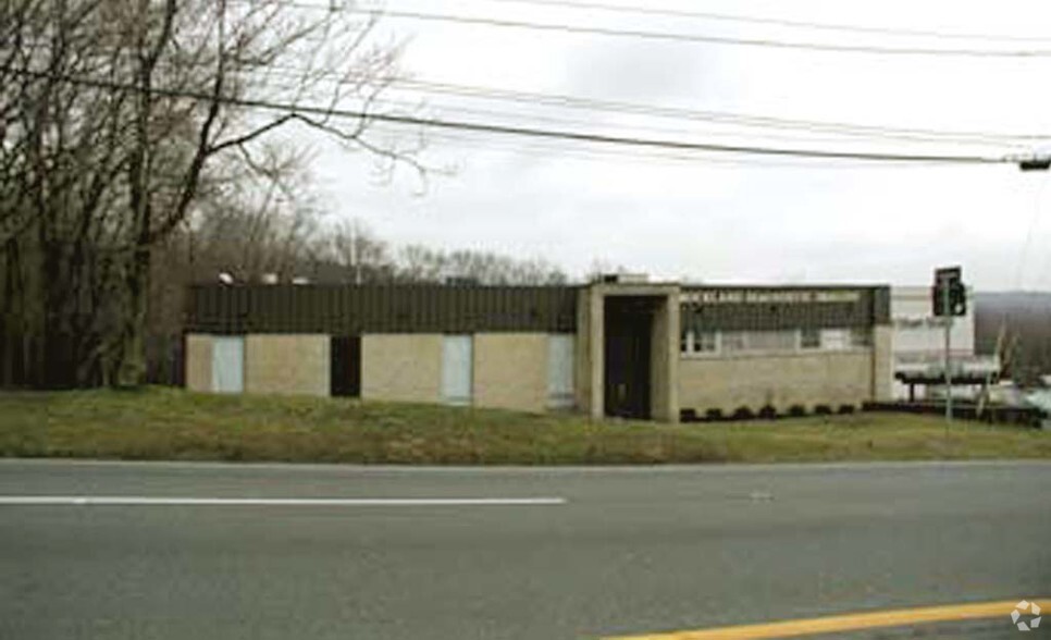 260 N Route 303, West Nyack, NY for lease - Primary Photo - Image 1 of 1