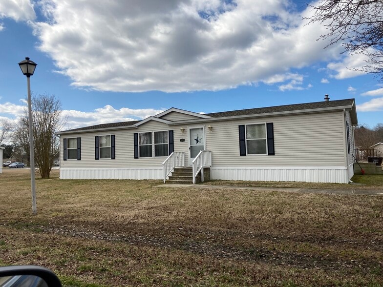 6061 Flamingo Dr, Rhodesdale, MD for sale - Building Photo - Image 2 of 9