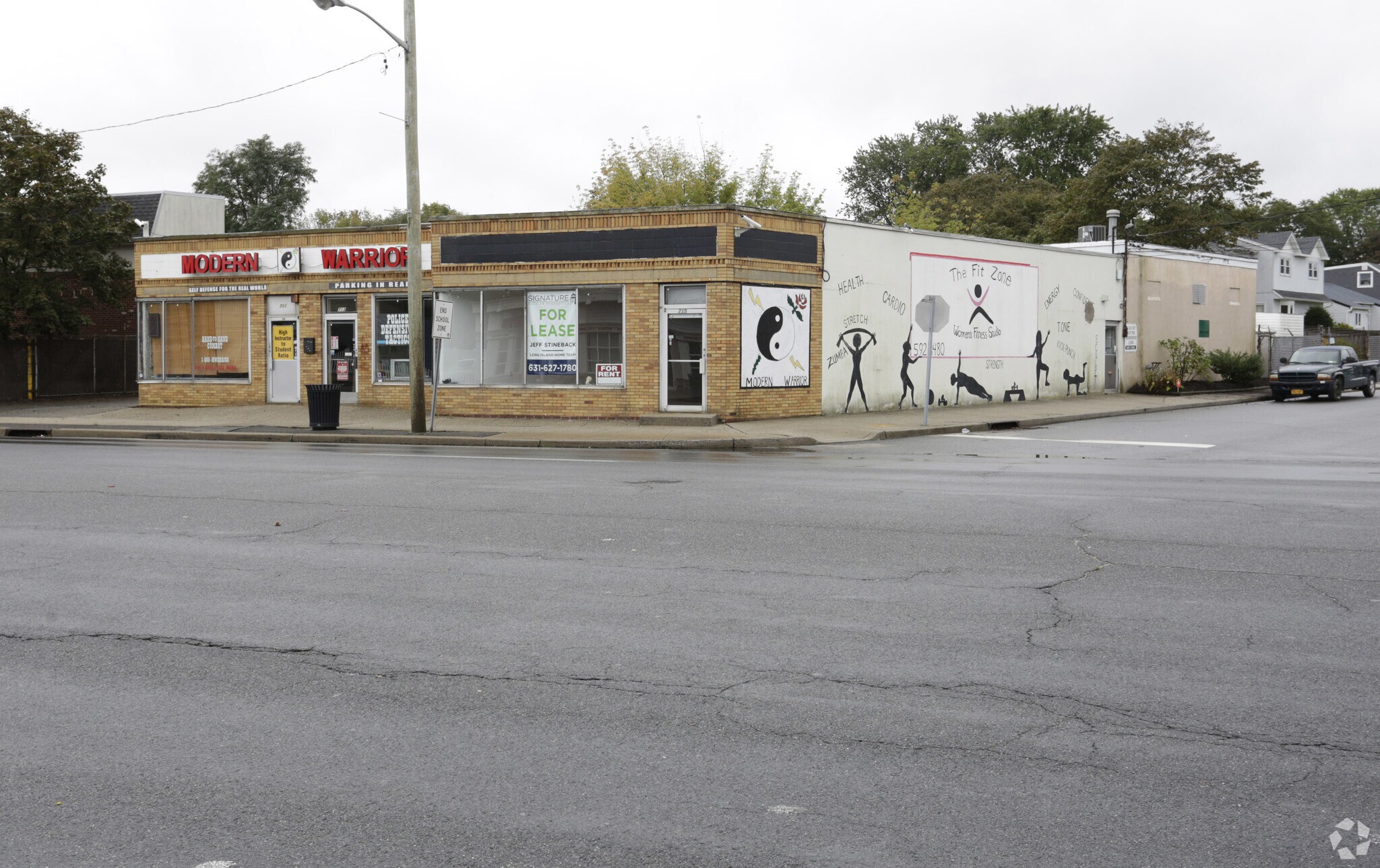 711-715 N Wellwood Ave, Lindenhurst, NY for sale Primary Photo- Image 1 of 1