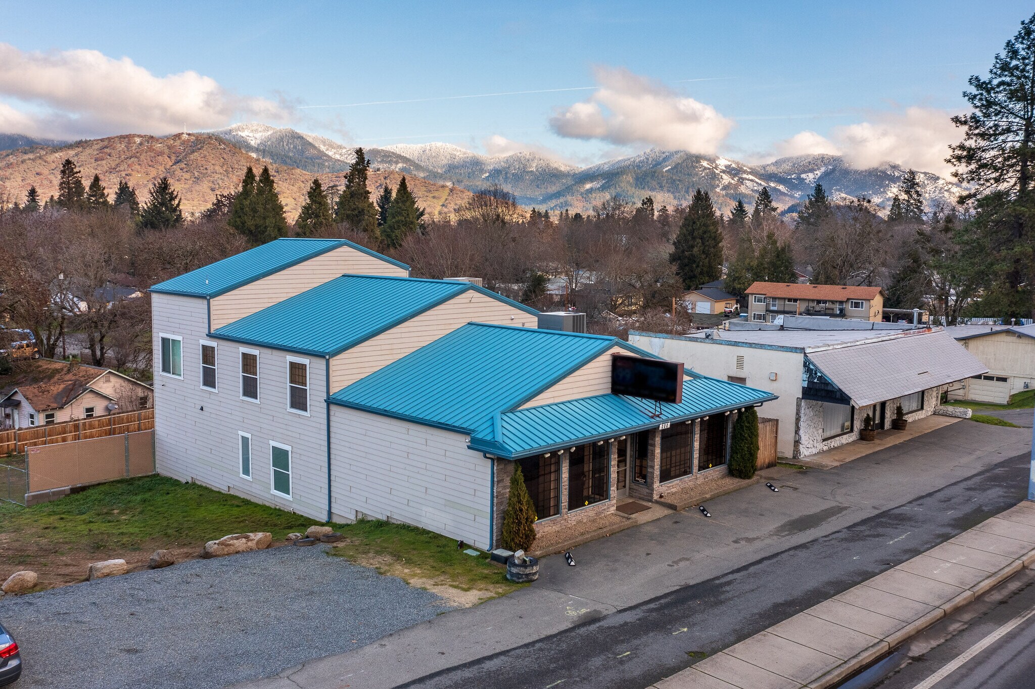688 Rogue River Hwy, Grants Pass, OR for sale Aerial- Image 1 of 1