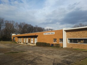 2070 S 3rd St, Memphis, TN for lease Building Photo- Image 1 of 9