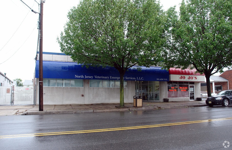 720 Ridge Rd, Lyndhurst, NJ for sale - Primary Photo - Image 1 of 1