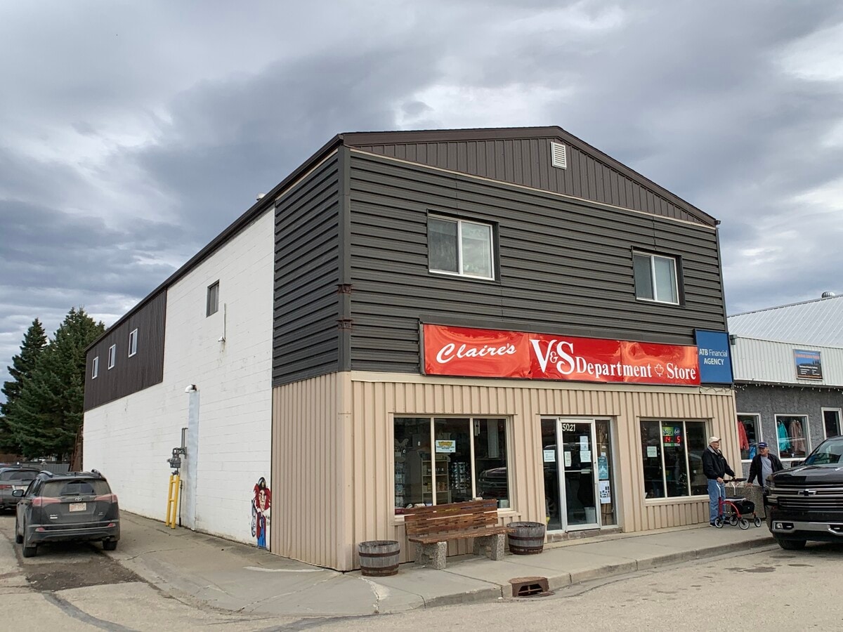 5016 50 St, Evansburg, AB T0E 0T0