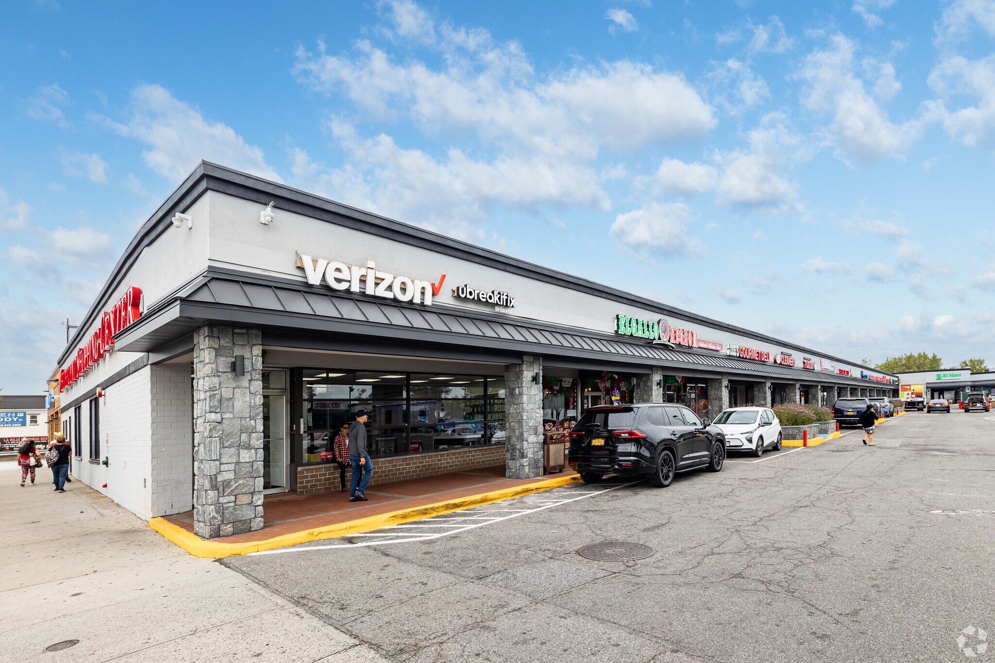 132nd Place, College Point, NY for lease Primary Photo- Image 1 of 4