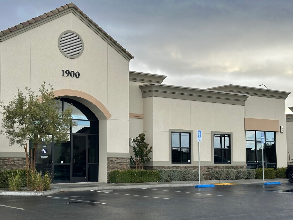 8311 Brimhall Rd, Bakersfield, CA 93312 1900