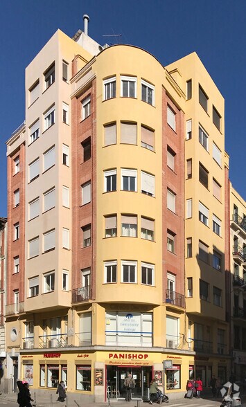 Calle Estudios, 9, Madrid, Madrid for sale - Primary Photo - Image 1 of 1