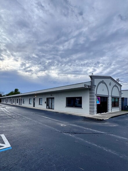 Artisan's Plaza - 5760 Shirley St portfolio of 2 properties for sale on LoopNet.com - Building Photo - Image 2 of 6