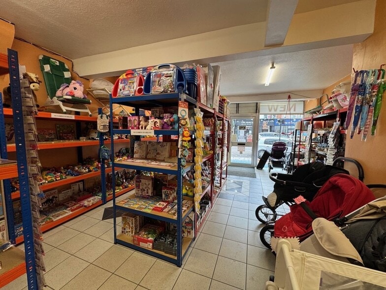 318 London Rd, Westcliff On Sea for sale - Interior Photo - Image 1 of 16