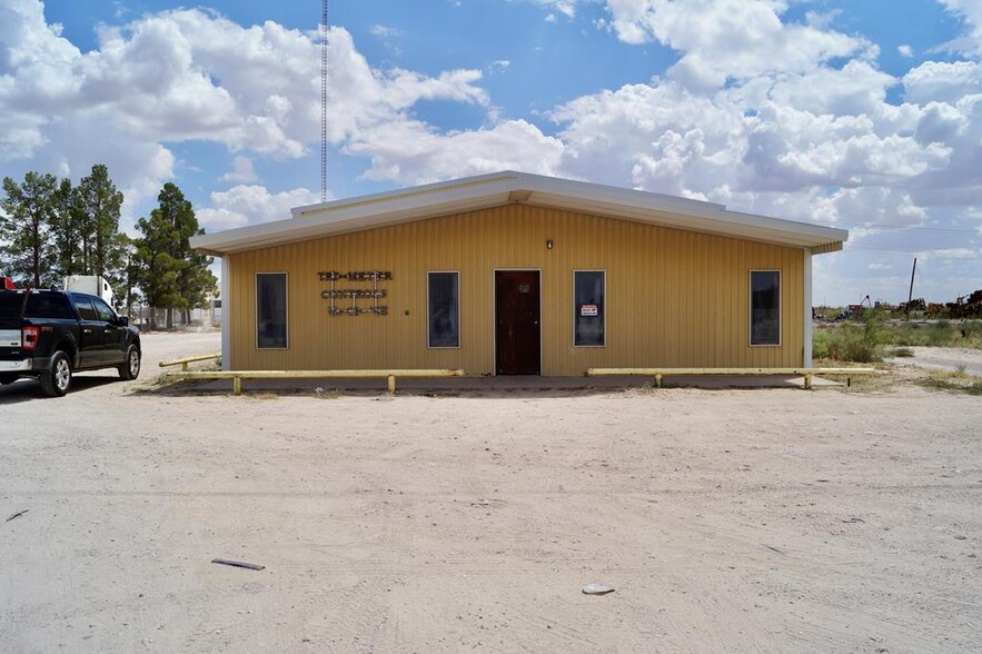 1106 Jim Sharp Blvd, Kermit, TX for sale - Primary Photo - Image 1 of 21