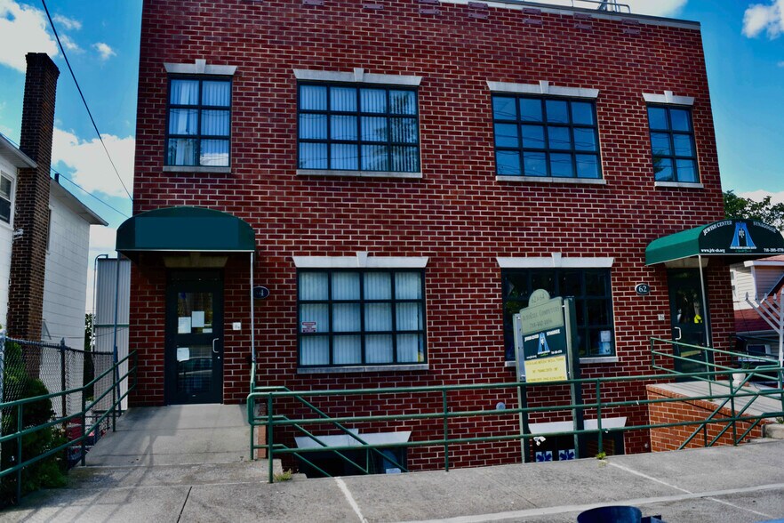 62-64 Sand Ln, Staten Island, NY for sale - Building Photo - Image 1 of 1