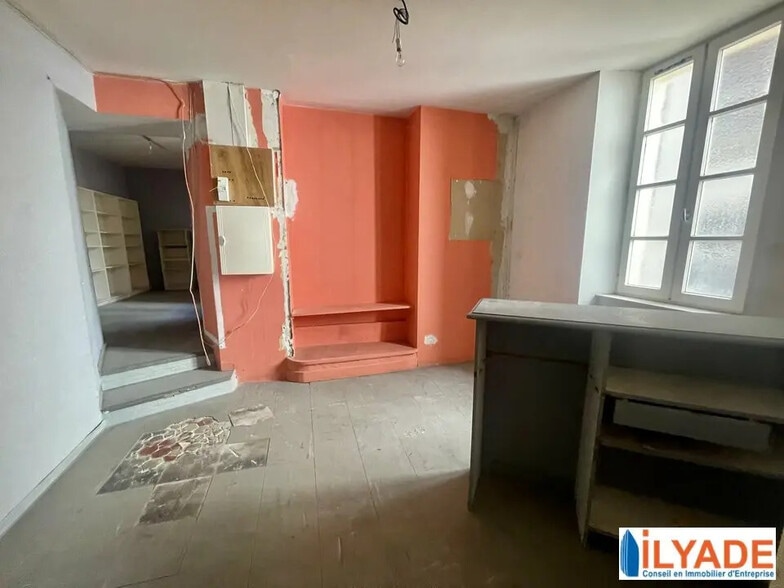 8 Rue Saint Saens, Marseille for lease - Building Photo - Image 2 of 9