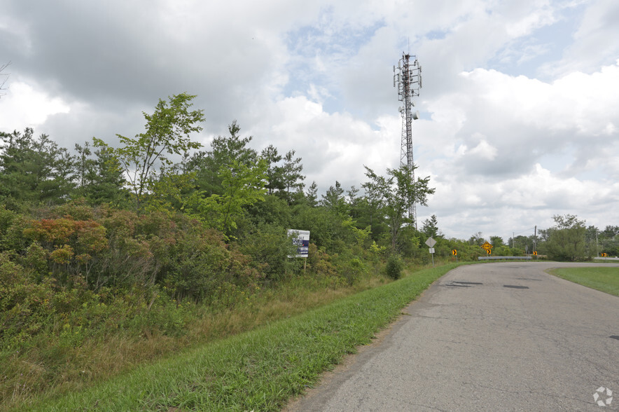 Dell Dr, Niagara Falls, ON for sale - Primary Photo - Image 1 of 1