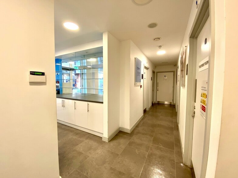 Monck St, London for lease - Interior Photo - Image 2 of 7