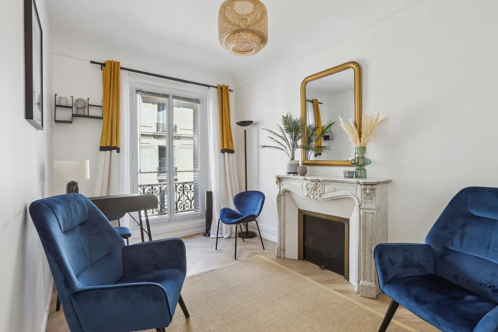 Office in Paris for sale Building Photo- Image 1 of 15