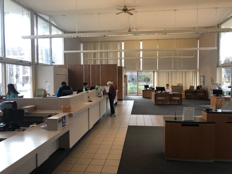 115 E 4th St, The Dalles, OR for sale - Interior Photo - Image 3 of 3