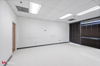 5020-5072 Clark Howell Hwy, College Park, GA for lease Interior Photo- Image 2 of 6