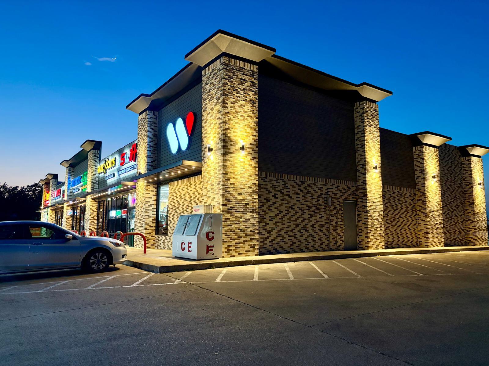 2033 E Military Pky, Mesquite, TX for lease Interior Photo- Image 1 of 5