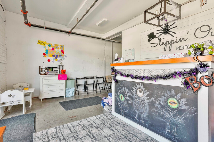 34-36 Madison St, Newnan, GA for lease - Building Photo - Image 3 of 12