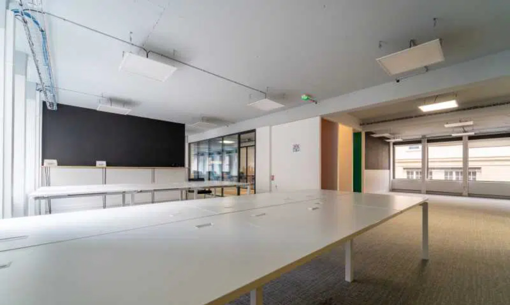 7 Rue De Bucarest, Paris for lease Interior Photo- Image 1 of 10