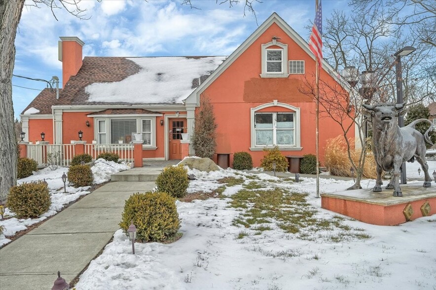 34 Plank Rd, Newburgh, NY 12550