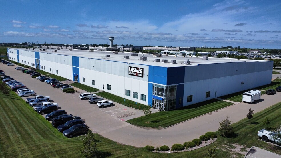 1601 SE Gateway Dr, Grimes, IA for lease - Building Photo - Image 2 of 5